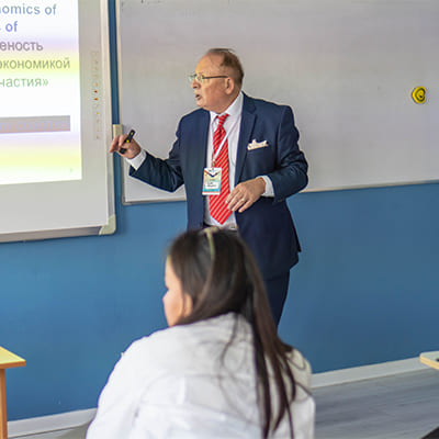 The foreign visiting professor Blagoev Vesselin (Varna university of management, Bulgaria) conducted classes for PhD students