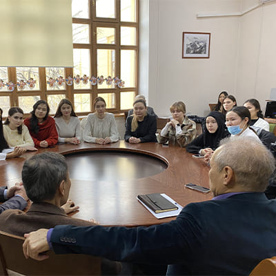 Meeting-discussion of leading researchers of the Institute of Philosophy, Political Science and Religious Studies of the SC MSHE of RK with students of the department “Regional Studies and International Relations”