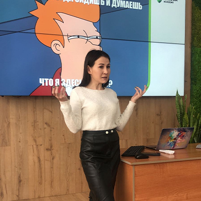 Irina Malikova, a graduate of the «Management» EP of «Turan» University, the current brand ambassador of Freedom Finance, held a career guidance meeting with students of «Turan» College