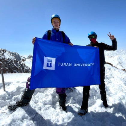 «Туризм» ББ студенттерінің альпиниадаға қатысуы «Панфиловшылардың 28 Батырының шыңы (4120 м)»