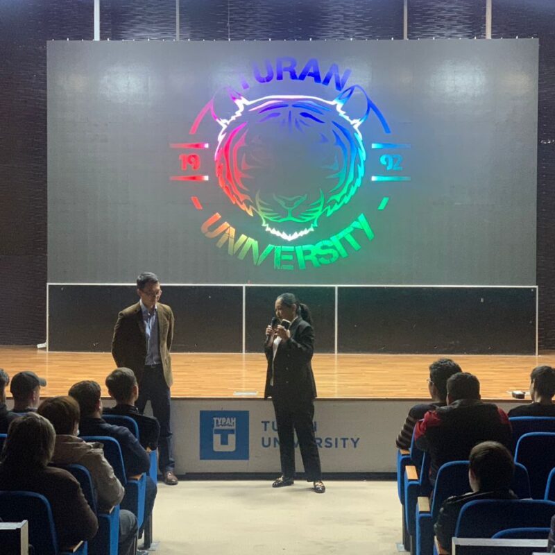On December 7, 2023, Turan University arranged a meeting between Turan University students and Eduard Kahn, the “Coursera” Regional Business Development Manager for Central Asia.