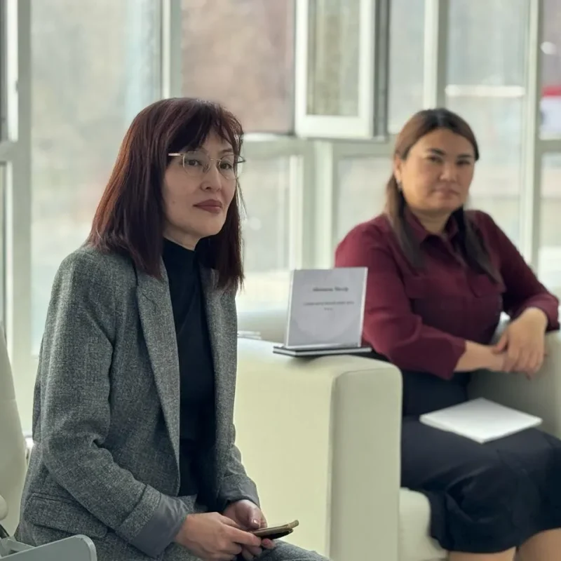 Гуманитарлық-құқық факультетінің 1-курс студенттері арасында өткен «Конституциялық ринг» студенттік викторинасы