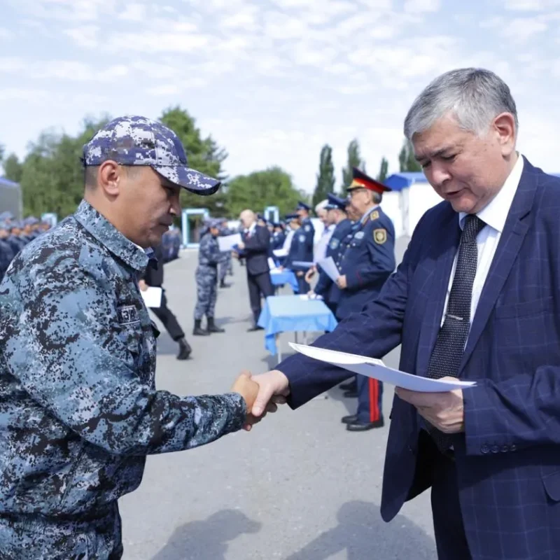 Ынтымақтастық іс жүзінде: «Тұран» университетінің профессоры Әкімжанов Т.К. Қазақстан Республикасы ІІМ-нің Қостанай академиясындағы диссертациялық кеңес жұмысына және салтанатты түлектер шығару рәсіміне қатысты