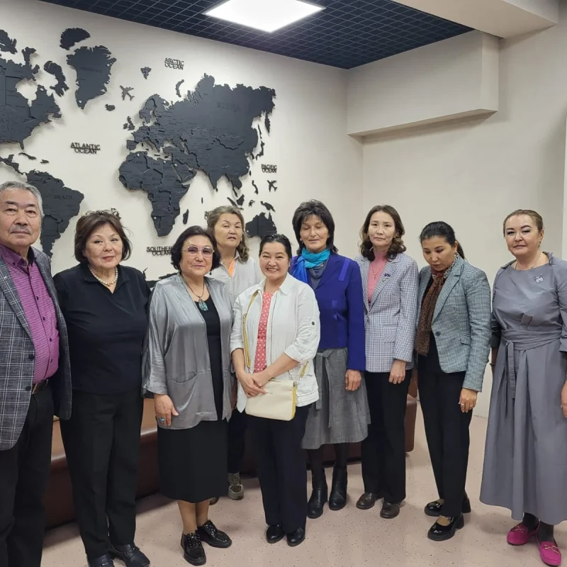 «Қазіргі геосаяси шындықтағы Тұран идеяларын қайта қарау» дөңгелек үстелі